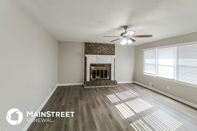 Photo - 4481 Buckingham Cir