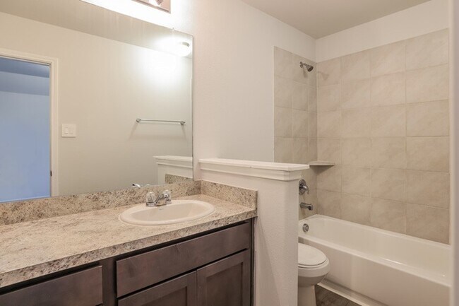 Photo - 2746 Bouvardia Wy