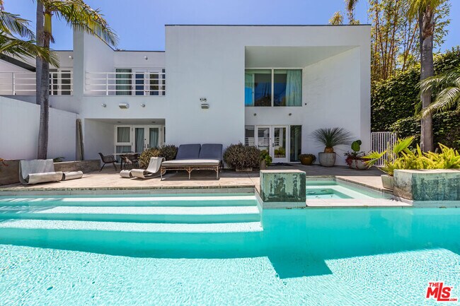 27428 Pacific Coast Hwy