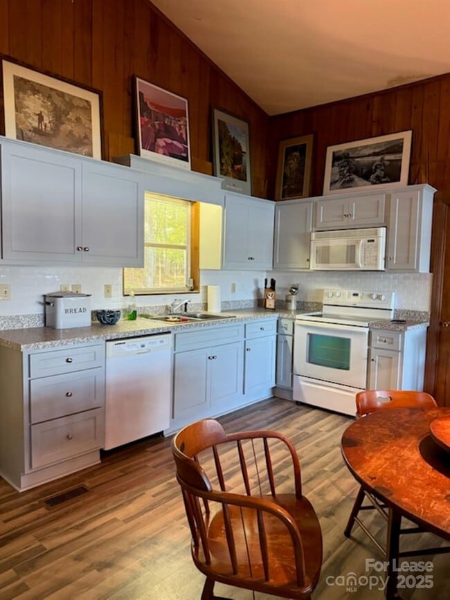 Photo - 189 Patternote Rd