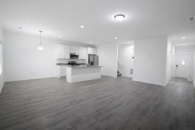 Photo - 1128 Gillespie Ln