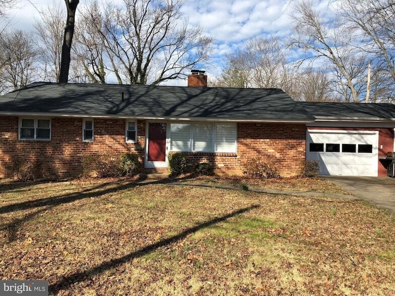 Photo - 6320 Howe Pl