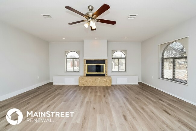 Photo - 1659 Oakhaven Pl