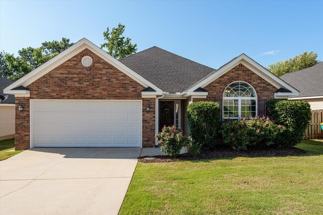 Building Photo - 570 Lory Ln