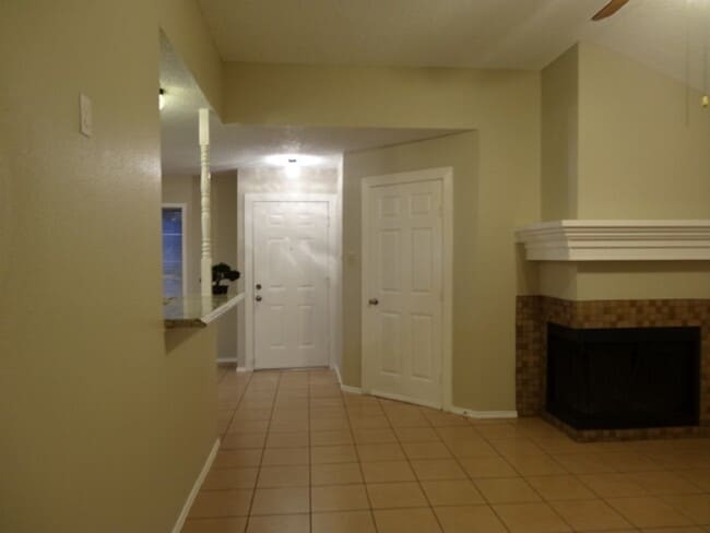 Building Photo - 13716 Sablecrest Dr Rental