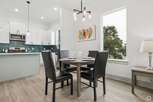 3BR, 3.5BA - 1,716SF - Dining Area