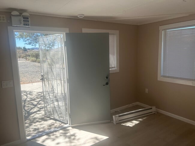 Building Photo - 6230 Pursia Rd Rental