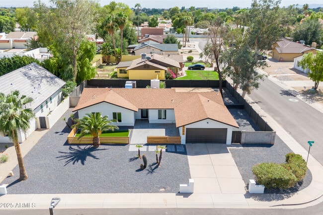 Photo - 9205 E Laurel Ln