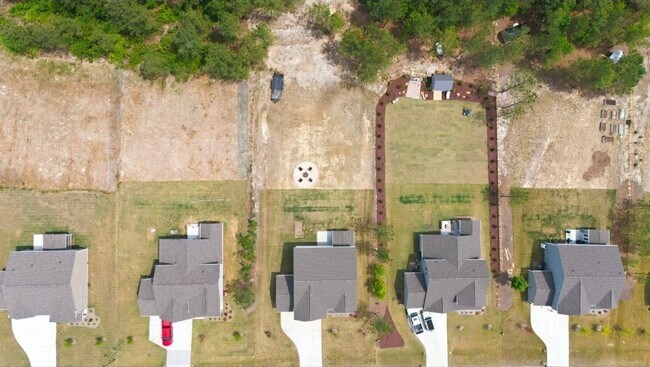 Photo - 315 Enfield Dr