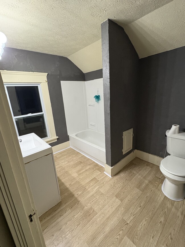 Baño - 1101 Garfield Ave SW