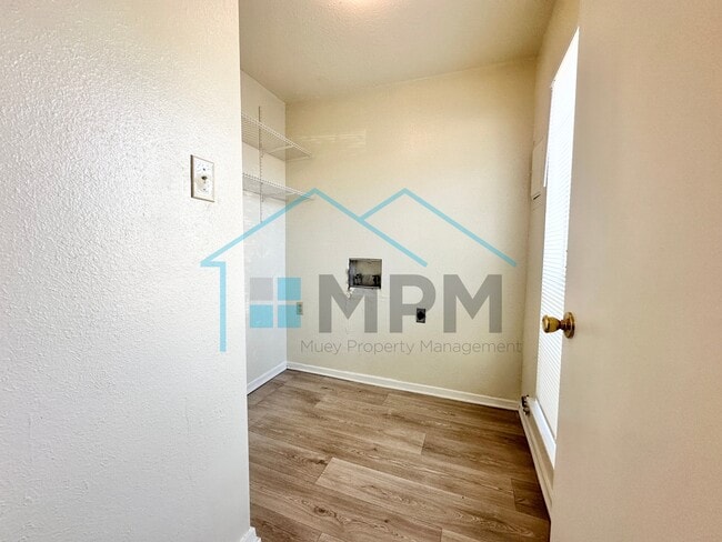 Photo - 1460 Erin St