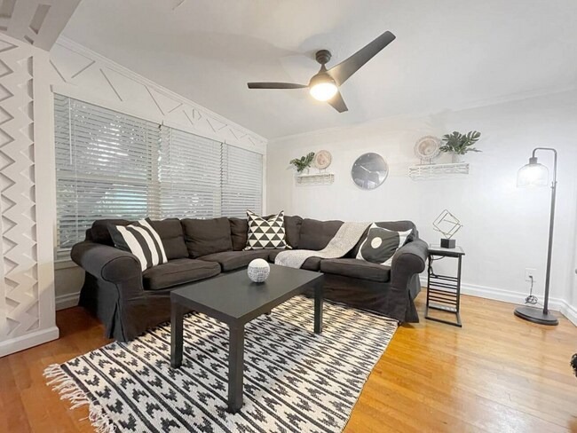 Photo - 318 E Jersey St