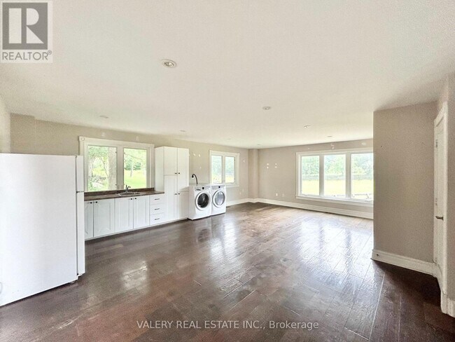 Photo - 1156 Concession Rd