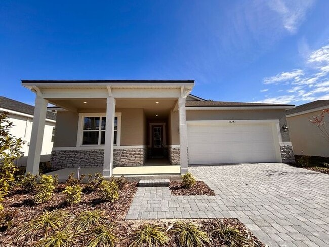 Building Photo - Thoughtfully Designed 4/3 Home with Premium Upgrades and 2 Car Garage! Available Now!
