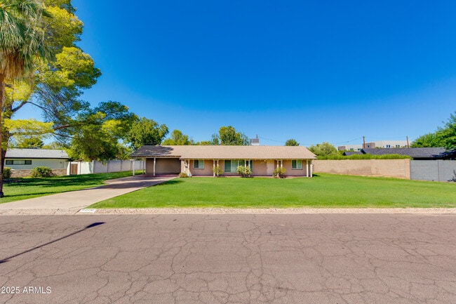 Building Photo - 4808 N 29th Pl Rental