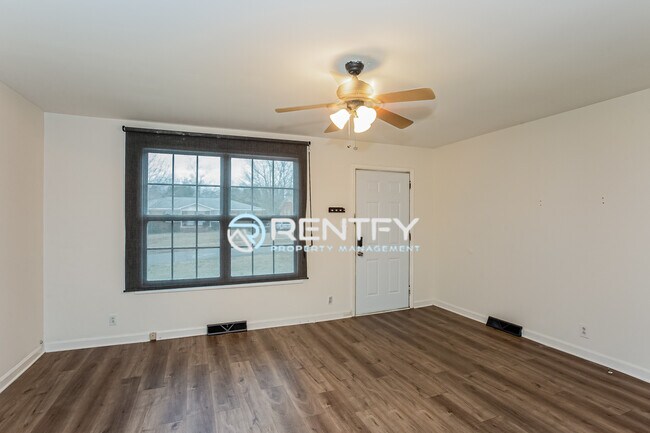 Photo - 3700 Driftwood Dr Unit 1