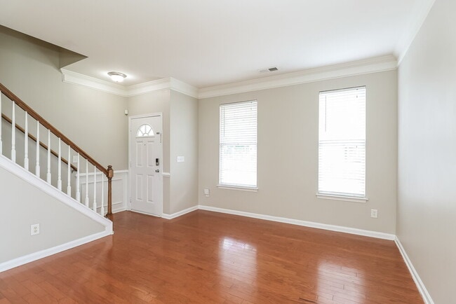Photo - 620 Wrayhill Dr