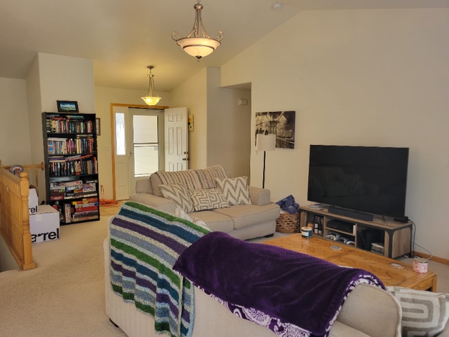 Photo - 456 Lavastone Ave