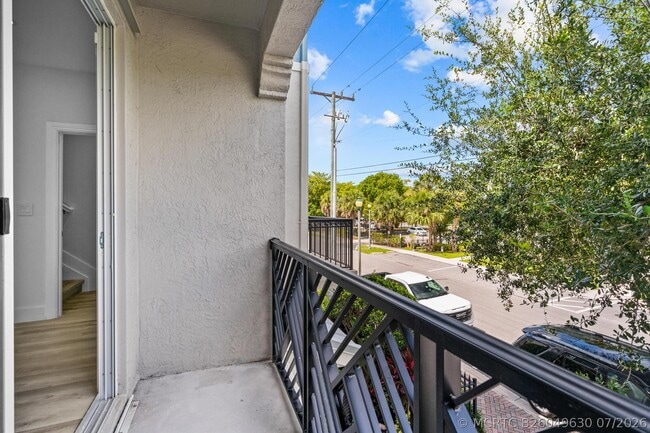 Photo - 75 NW 4th Ave