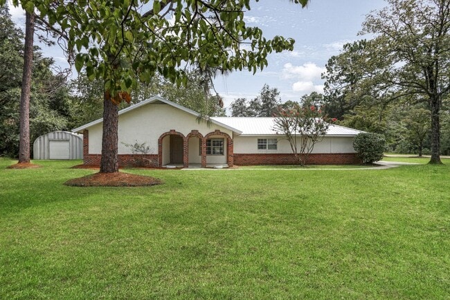 Building Photo - 3bd 2.5ba HOME FOR RENT! With Bonus Space!