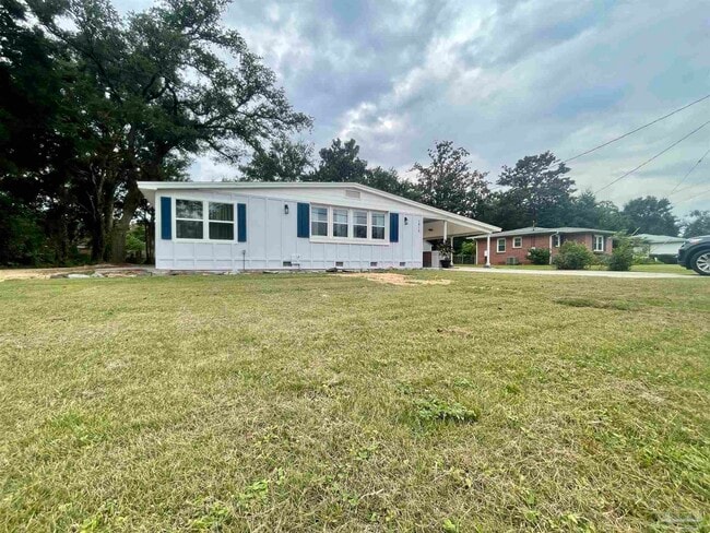 Photo - 1815 Hallmark Dr House