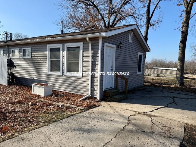 Photo - Charming 1 Bedroom Duplex