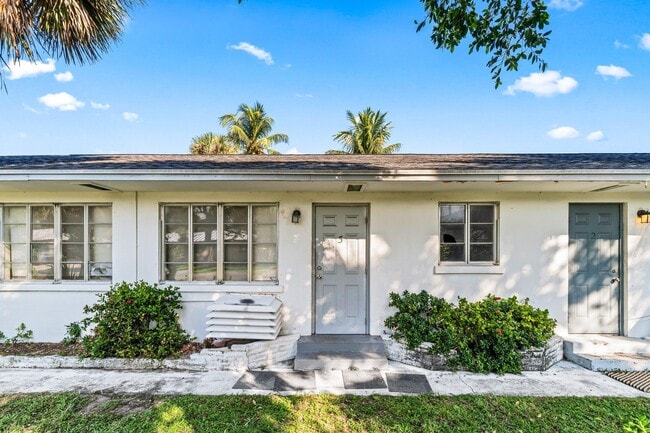 Photo - 211 Sunrise Ave