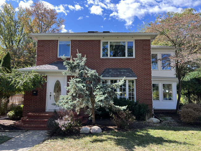 Front view - 622 Miami Mnr Townhome