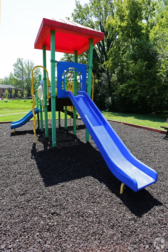 Photo - Jamestown at St. Matthews Apartments