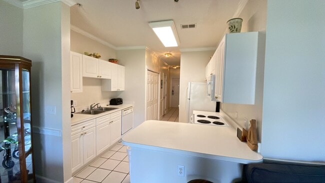 Photo - Nicely furnished 1 bedroom/1 bath condo in Myrtlewood Unidad 203