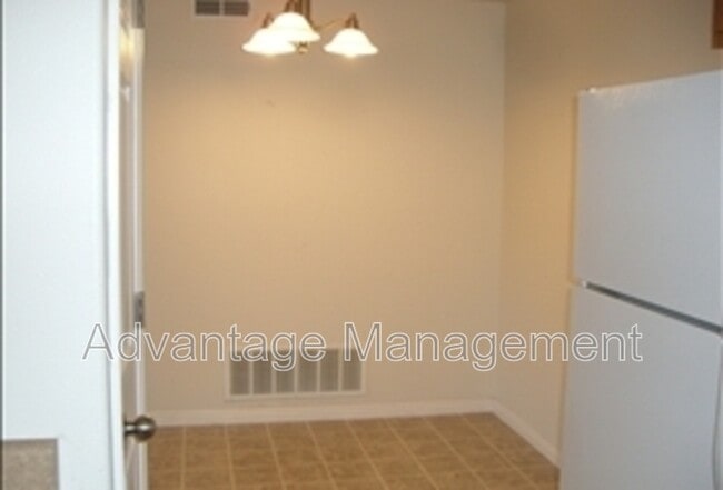 Photo - 1606 Westbury Way Unidad G