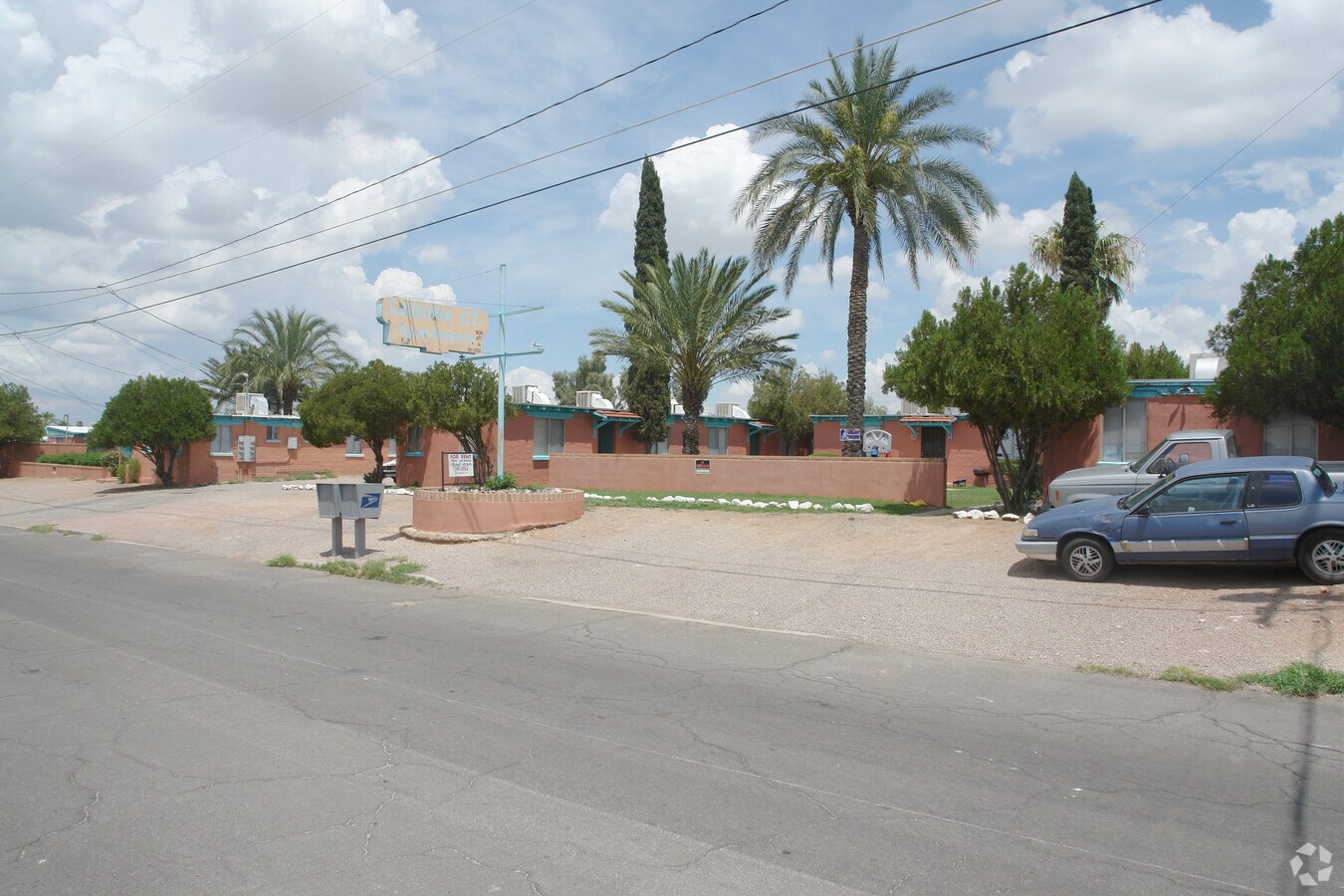 Laguna Plaza Court - Laguna Plaza Court Apartments