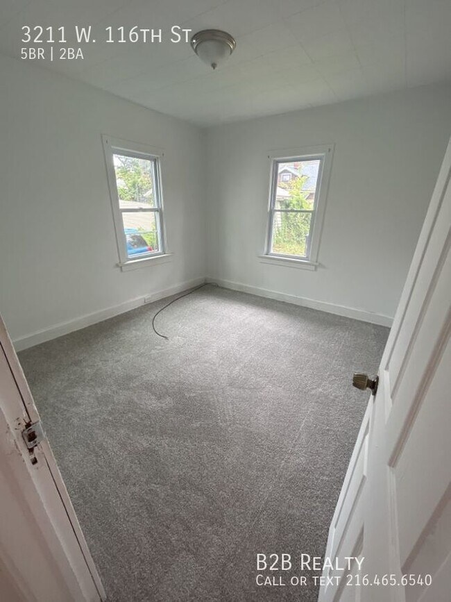 Photo - 3211 W 116th St