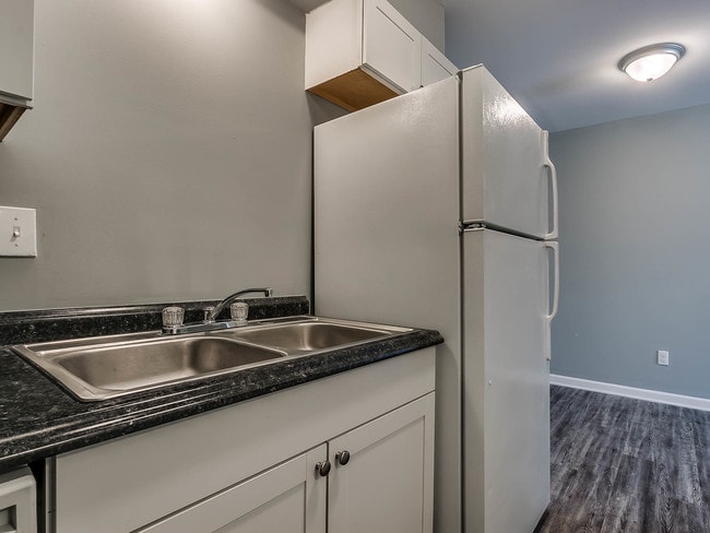 Photo - 10 West Apartments