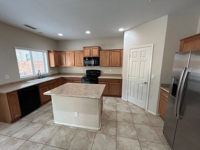 Photo - 26066 W Yukon Dr