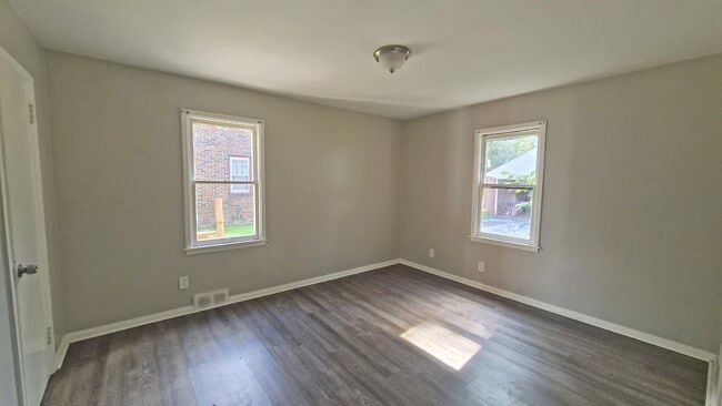 Photo - 4230 Chester Dr