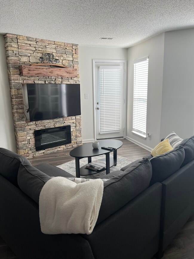 Photo - 11 Hamiltons Bay Ct Unit 839