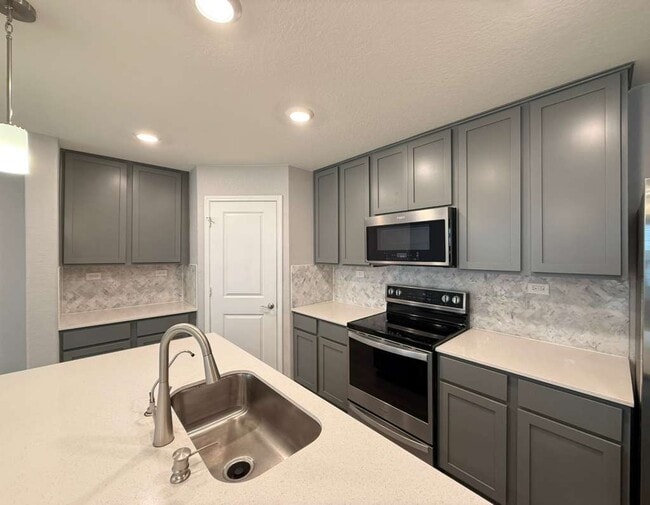 Photo - 323 Deer Crest Dr