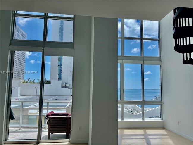 Photo - 300 S Biscayne Blvd Unit Loft 1028