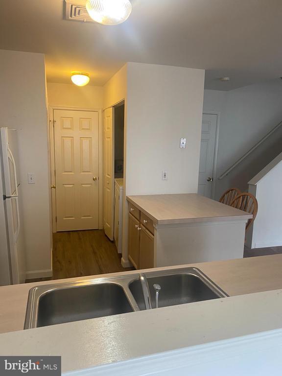 Photo - 40 Courtyard Dr