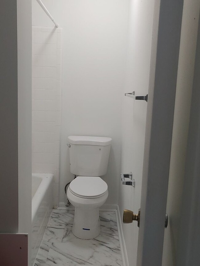 Photo - Jefferson Court