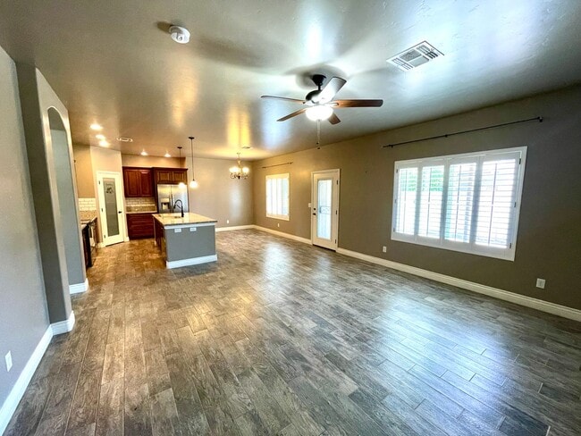 Photo - Beautiful 3 Bedroom Home in Central Kingman!