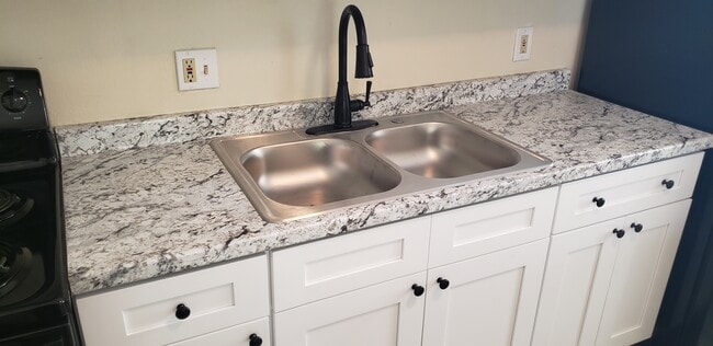 Photo - Amberlake Apartments