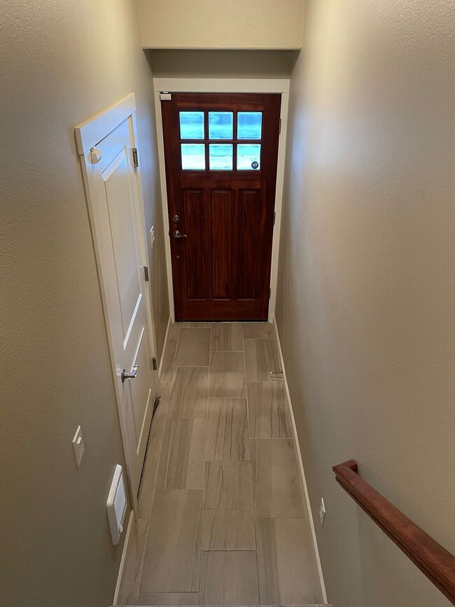 Photo - 1 MONTH FREE OF RENT LUXURY 4 BD TOWNHOME!...