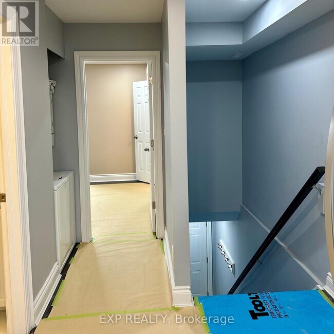 Photo - 6 Lapp St Unit Upper