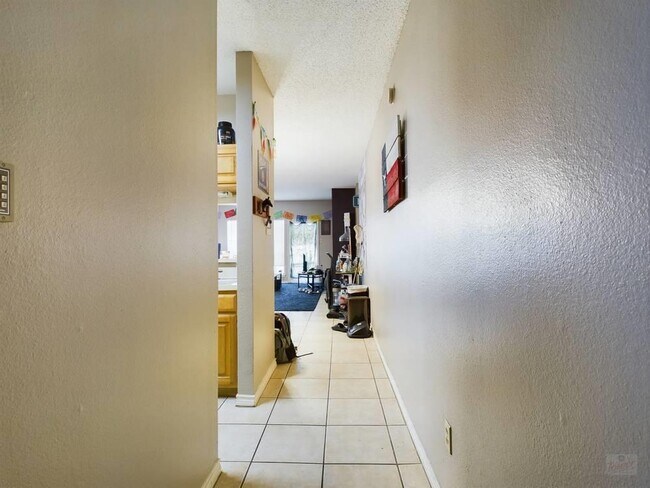 Photo - 3001 Cedar St Unidad 111