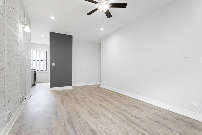 Photo - 7622 N Eastlake Terrace