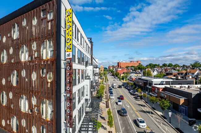 Albion en Morrow Park - Albion at Morrow Park