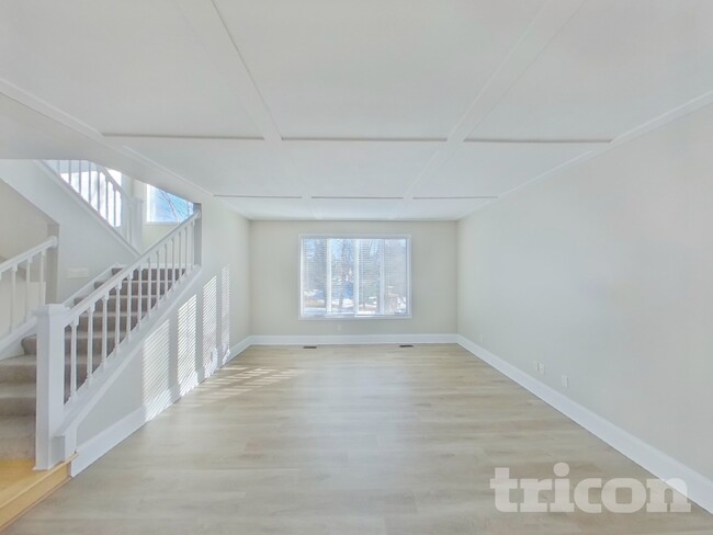 Photo - 606 Lincoln Dr NE