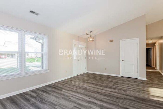 Photo - 1932 Herford Dr